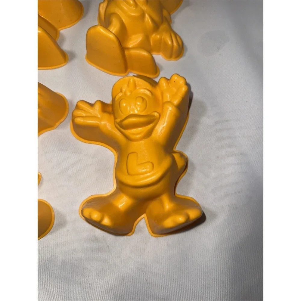 Disney Duck‎ Tales Jello Mold 1989 Yellow Set of 4 Promotional Gelatin vintage